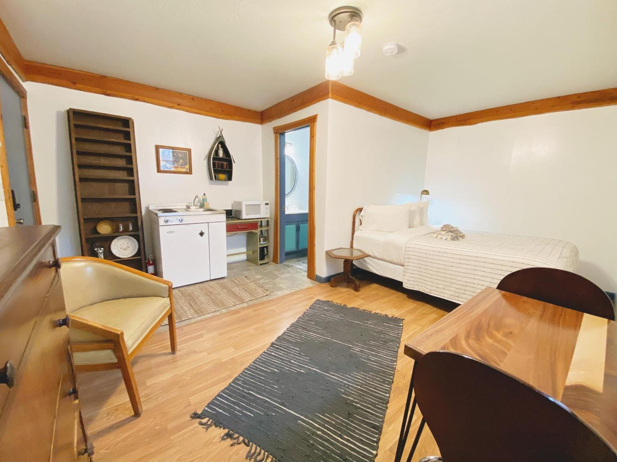 Flathead Lake Resort Woods Bay Ngoại thất bức ảnh