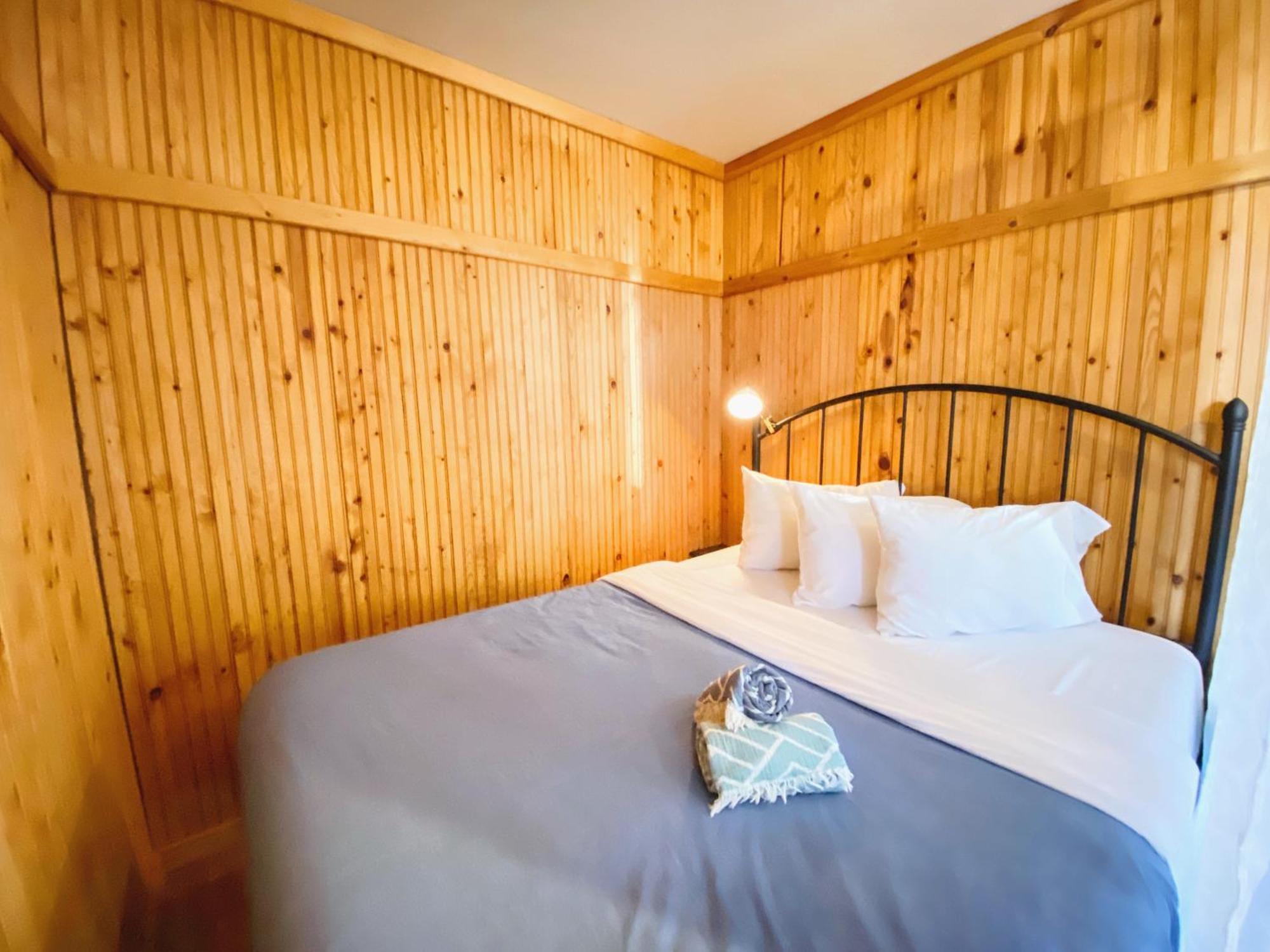 Flathead Lake Resort Woods Bay Ngoại thất bức ảnh
