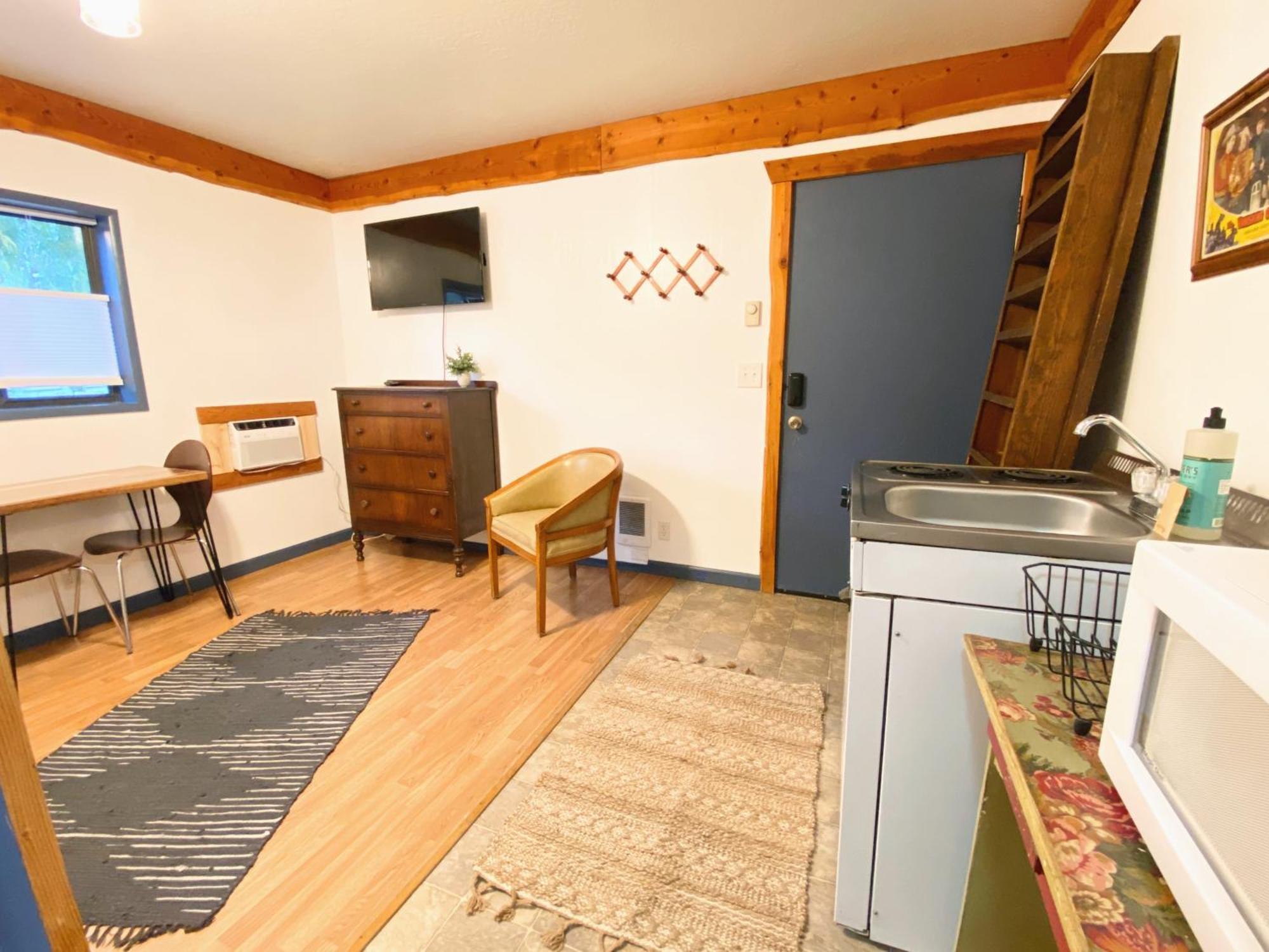 Flathead Lake Resort Woods Bay Ngoại thất bức ảnh